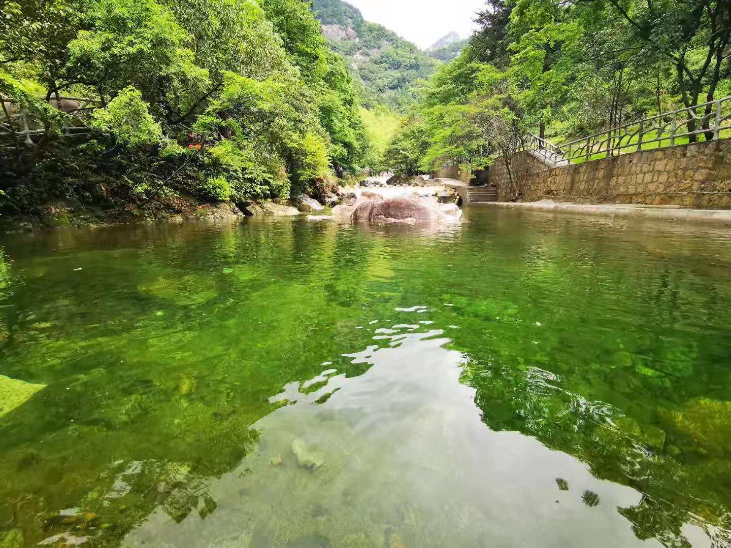 Hu Bei Jiu Long Waterfall Grand Canyon