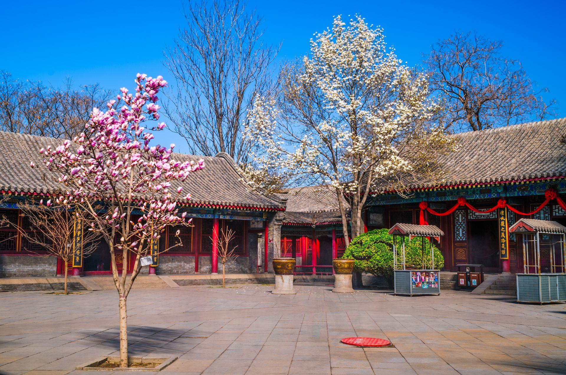 Rong Mansion Scenic Spot