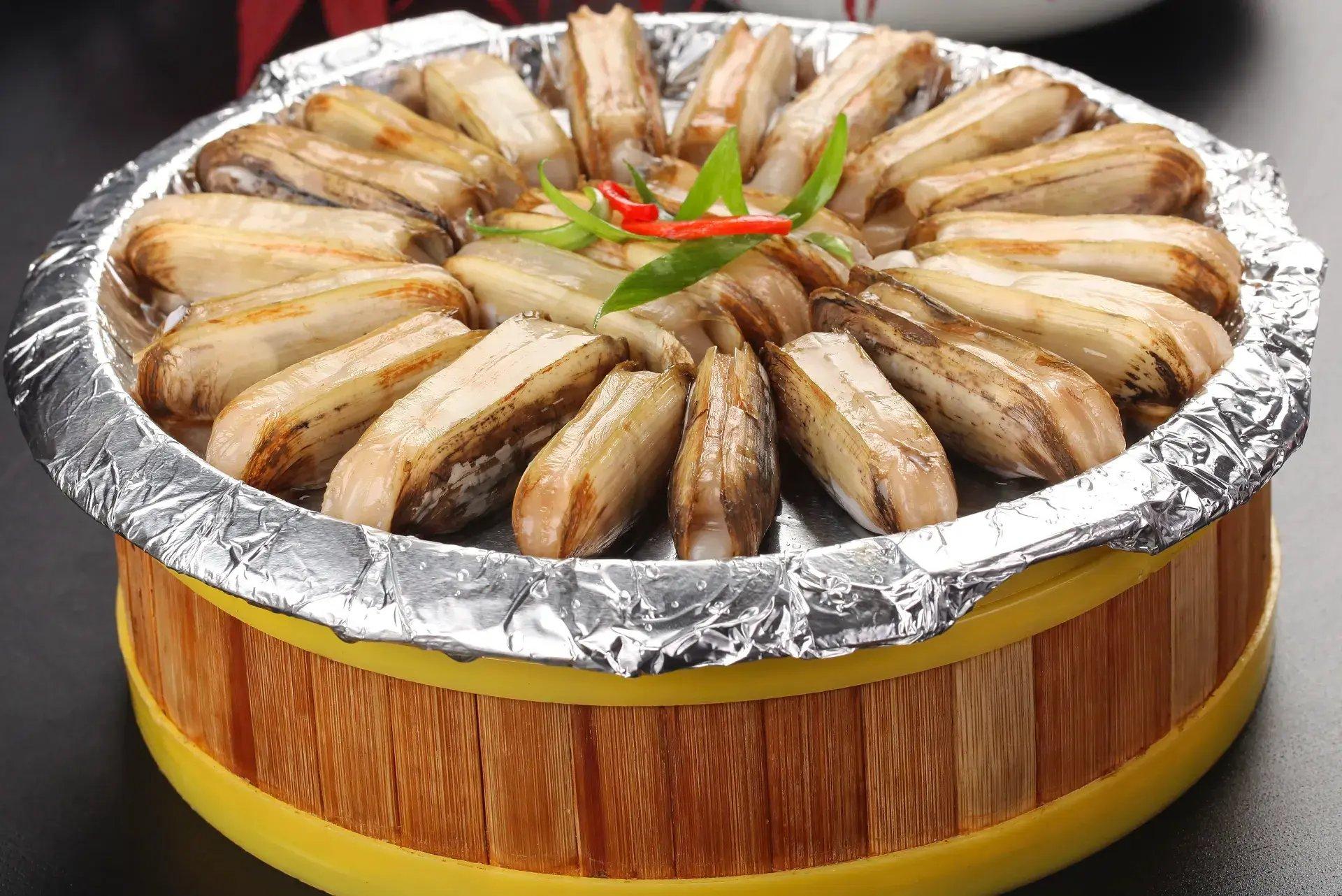Iron Plate Razor Clam